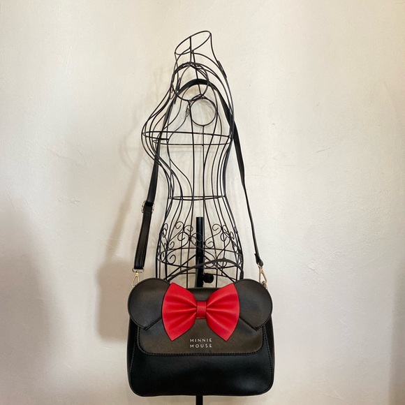 Loungefly Disney Minnie Mouse Ears & Red Bow Crossbody Bag Black & Red. - Picture 2 of 12